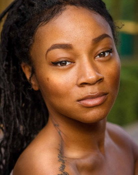 Ashlee Loreal Davis as Chrissy Oya