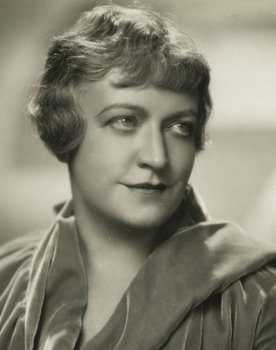 Lucile Gleason as Lil Higgins