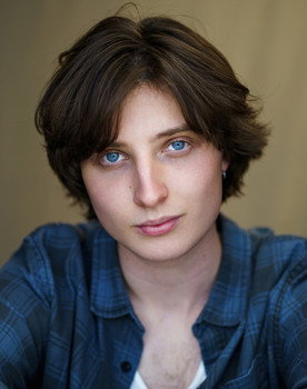 Angus Farrand as Dante