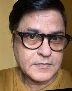 Ankit Sagar as Javed Khanani