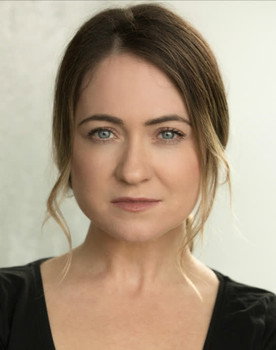 Carina Reeves