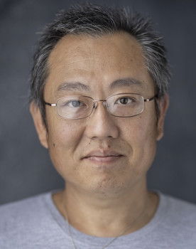 Gabriel Chao Ren as Francis Chen