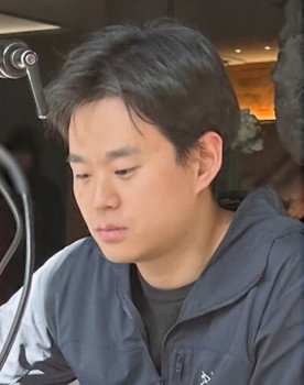 이동훈 as Self - Contestant