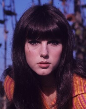 Stefania Sandrelli as Anna
