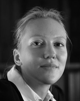 Céline Göbel as Katharina Weber