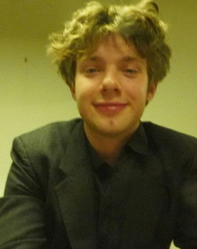 Harper Barnett as Thad Oval