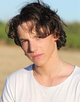 Arthur Legrand as Gabriel Guého