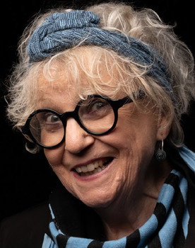 Annette Hardouin as Self