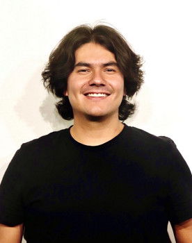 Jonathan Madrigal as Luis