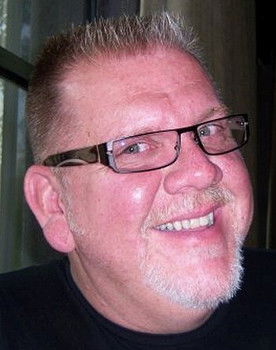 Henry White as Paul McEwen