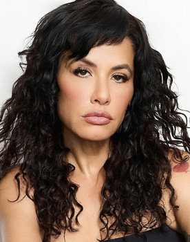 Leticia Duarte as Kitty