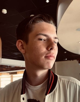 Jack Harbison as Harb