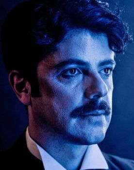 Yiannis Bisbikopoulos as 