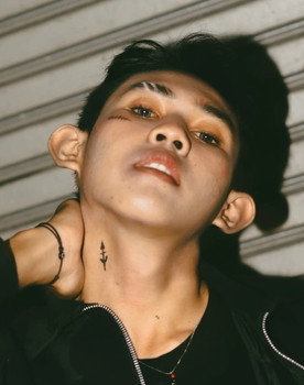 Rizki Putra Wardana as Alex