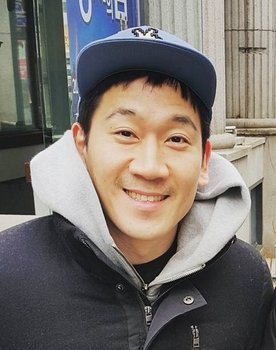 Jo Seon-hyeong as CEO Kim