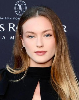 Chloe Rose Robertson