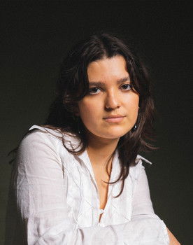 Rita Temudo as Íris