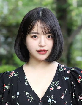 Komori Hotaru as Maki Kotezawa