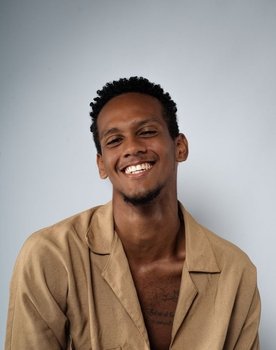Vinicius Leonam as Lucas