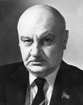 Lev Kulidzhanov as Vadim Volynsky