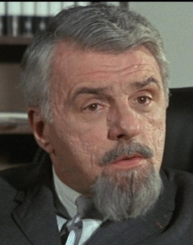 Donald von Kurtz as Smith, l’autre acheteur américain