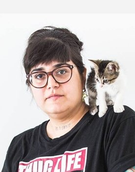 Noelia Custodio as 