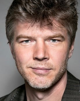 Bild på skådespelaren Jakob Eklund