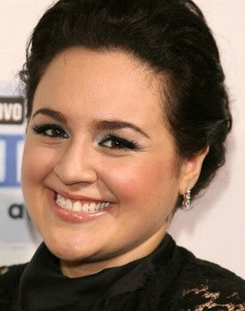 Nikki Blonsky as Therese