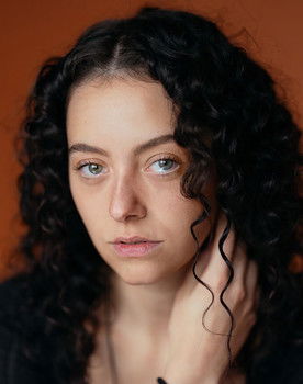 Lena Luzia as Sandra