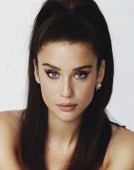 María Pedraza