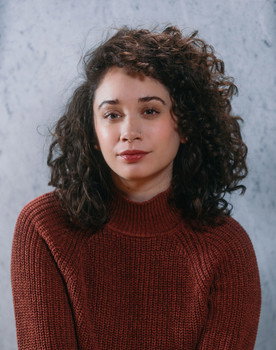 Victoria Harrington as Victoria