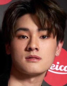 Jimmy Nuttapat Thangwattanarat as Student № 9