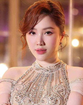 Bảo Thy as Britney Bích