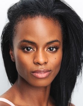 Dani Bryan as Ms. Lovebird