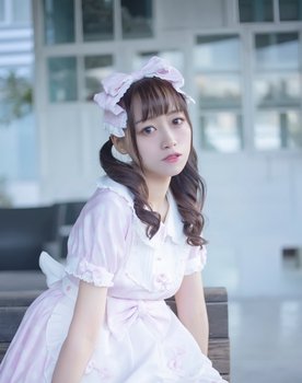 Liu Shisi as 姜立 (voice)