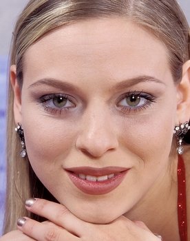 Victoria Swinger