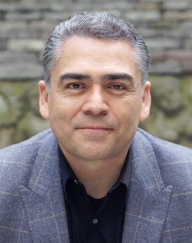 Mario Arvizu as Balzac