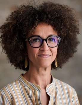 Samia Henni as Écrivain & Historienne