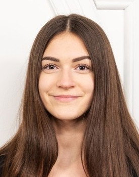 Florin Gussak as Maria