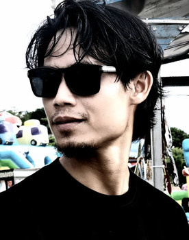 Sayyid Ahmadi as Izwan