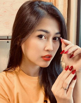 Ovi Sovianti as Ajudan Ovie