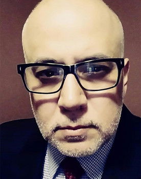 Frank Caccamo as Prison Guard