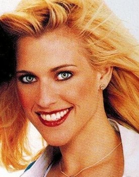 Elise Daniels as Elise