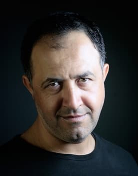 Mehmet Özgür as İlhami