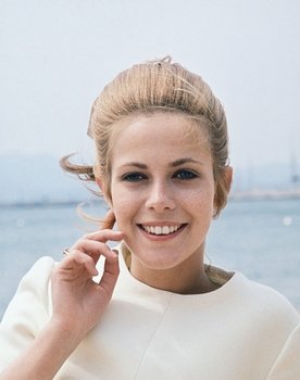 Claude Jade as Mère Clémence