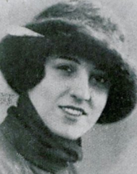 Otília Amorim as Araci