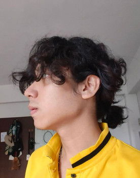 Kittisak Viyachoit as Interviewer