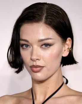 Jessica Alexander as Hannah