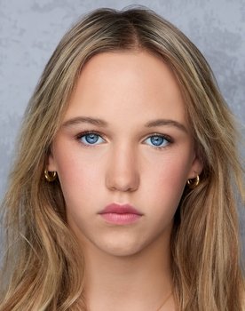 Mischa Heywood as Lilly