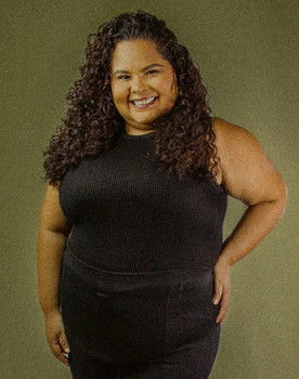 Graciane Gonçalves as 2ª Enfermeira